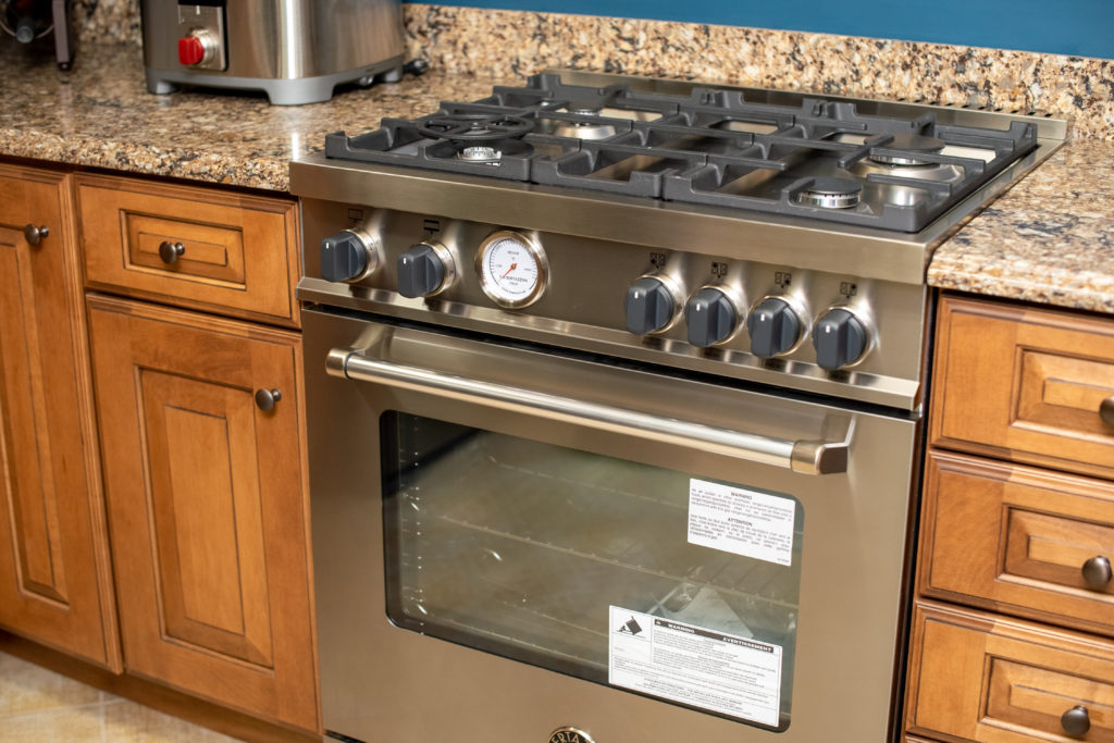 Stand Alone vs. Wall Ovens, Choosing a Kitchen Oven